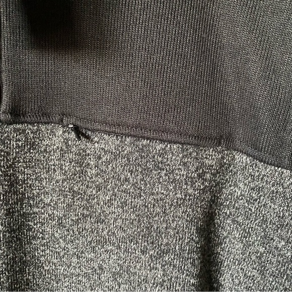 Van Heusen NWT Quarter Zip - Picture 3 of 5